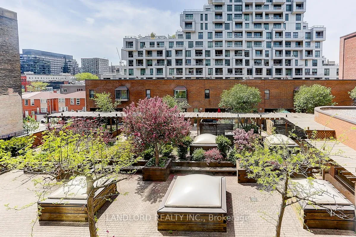 Photo 33 of Unit 405, 188 Spadina Avenue, Toronto, Kensington-Chinatown — HOMEH