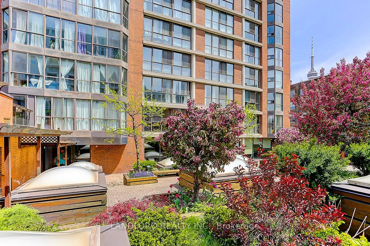 Photo 37 of Unit 405, 188 Spadina Avenue, Toronto, Kensington-Chinatown — HOMEH