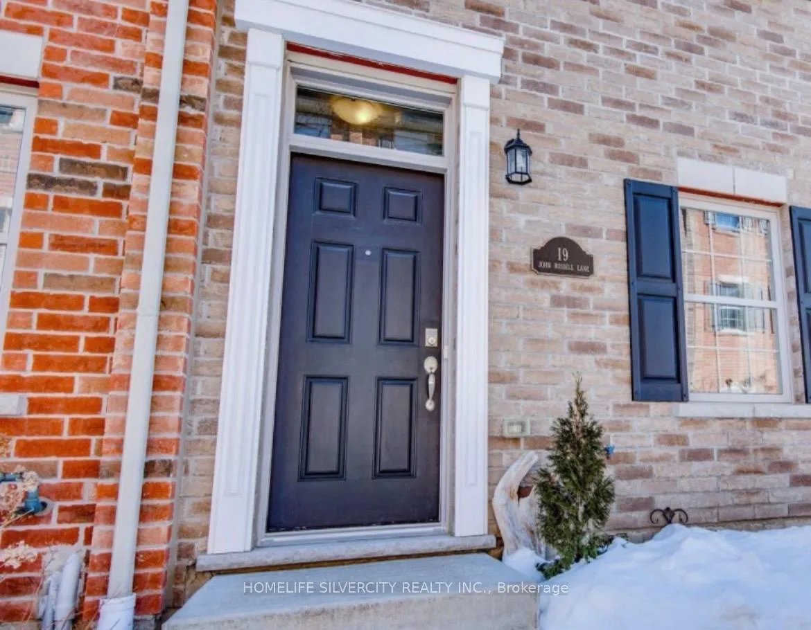 Photo 2 of 19 John Russell Lane, Kitchener, Fairfield — HOMEH