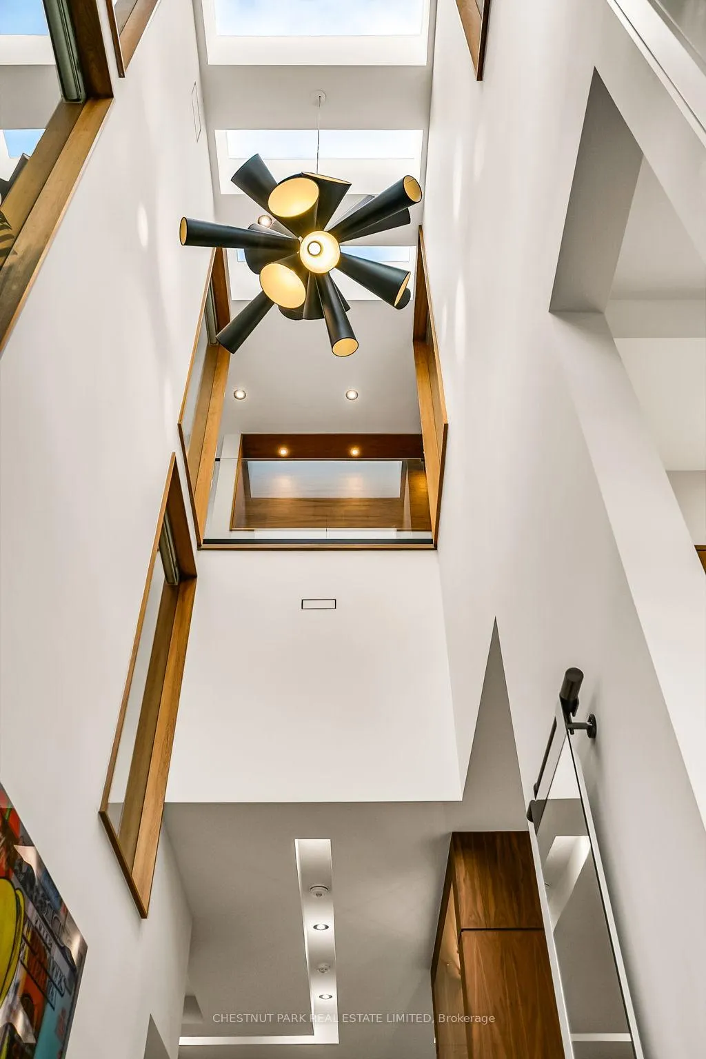 Photo 5 of 514 Douglas Avenue, Toronto, Bedford Park-Nortown — HOMEH