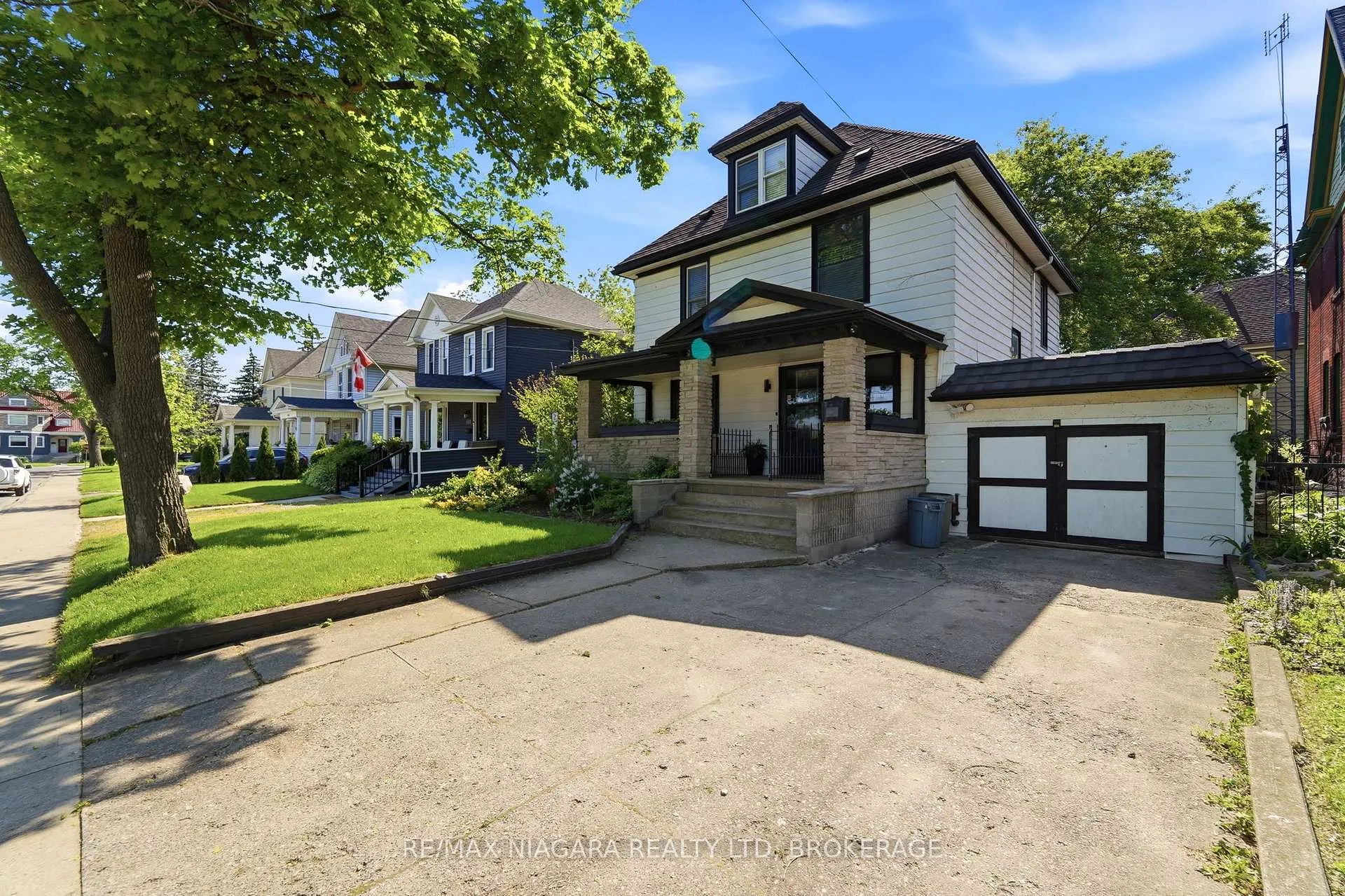 Photo 3 of 4887 Crysler Avenue, Niagara Falls, Downtown — HOMEH