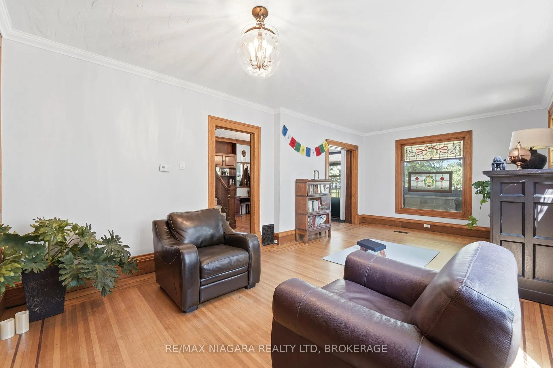 Photo 7 of 4887 Crysler Avenue, Niagara Falls, Downtown — HOMEH