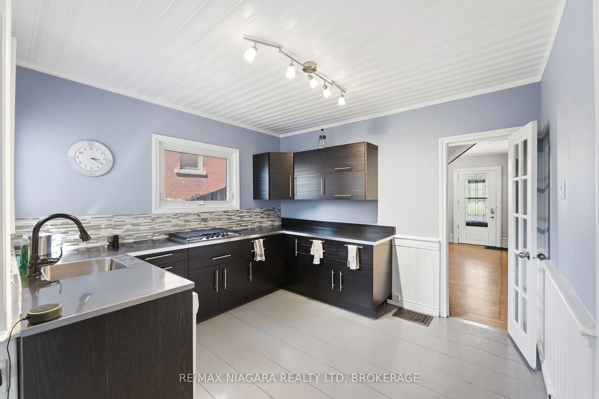 Photo 9 of 4887 Crysler Avenue, Niagara Falls, Downtown — HOMEH