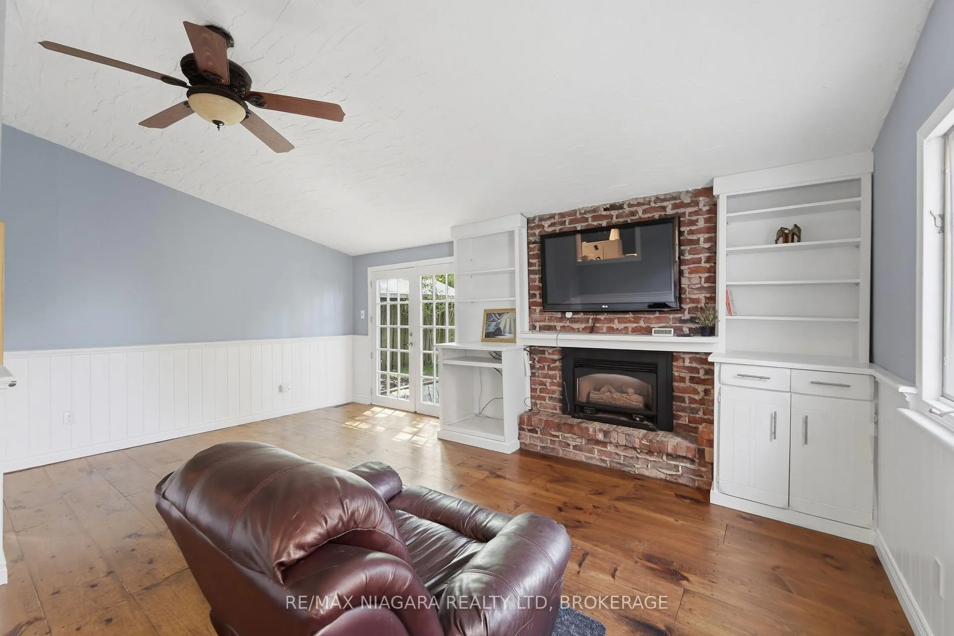 Photo 13 of 4887 Crysler Avenue, Niagara Falls, Downtown — HOMEH
