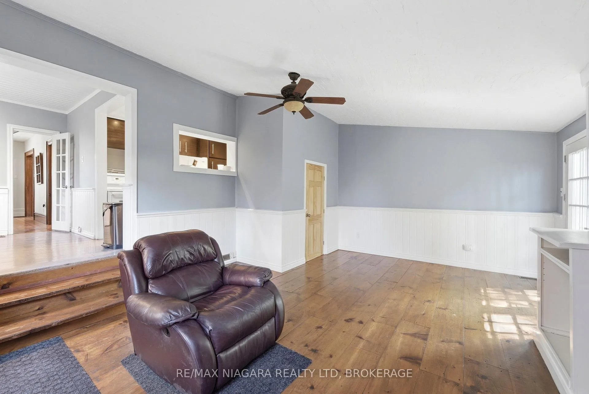 Photo 14 of 4887 Crysler Avenue, Niagara Falls, Downtown — HOMEH