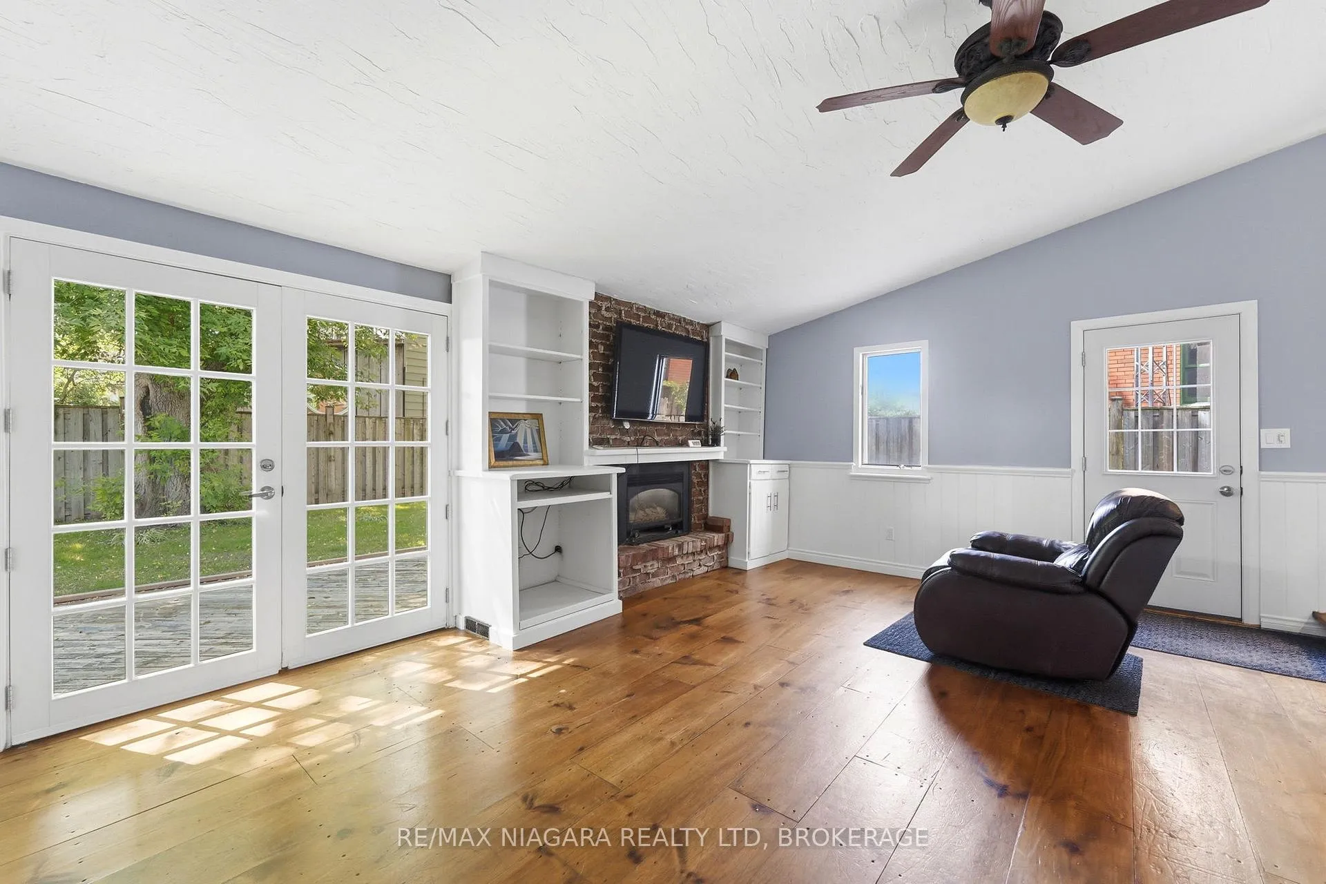 Photo 15 of 4887 Crysler Avenue, Niagara Falls, Downtown — HOMEH