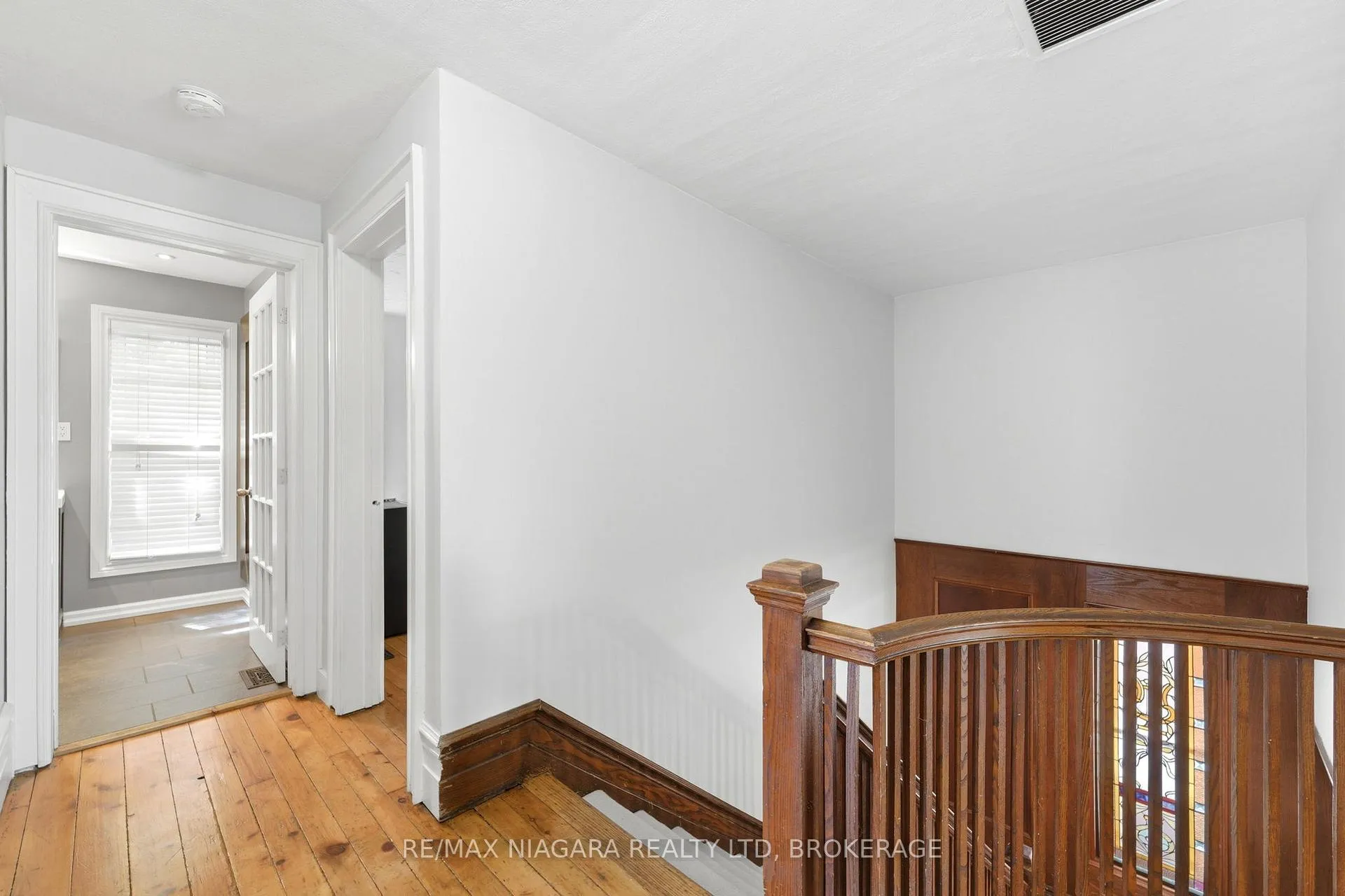 Photo 18 of 4887 Crysler Avenue, Niagara Falls, Downtown — HOMEH