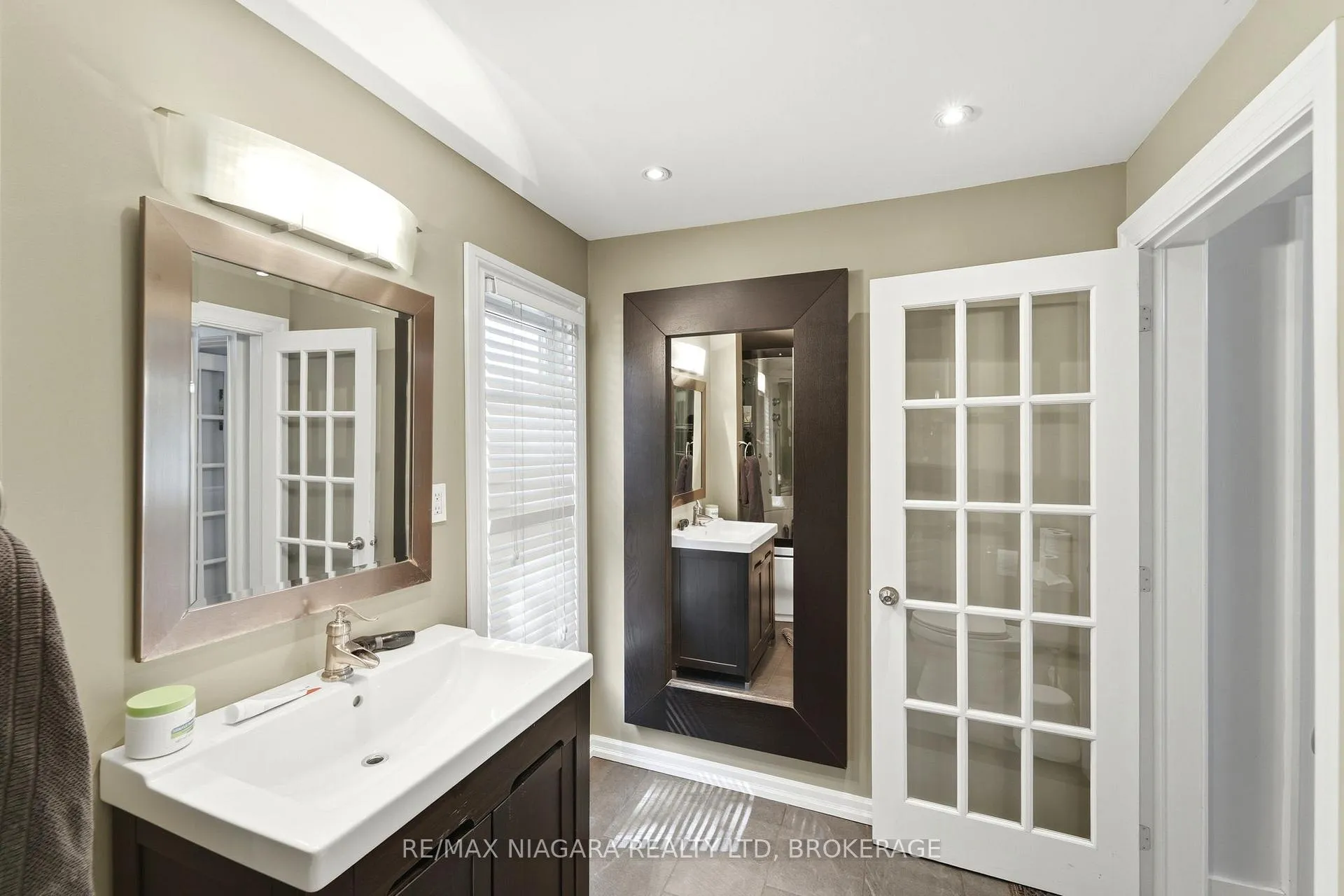 Photo 26 of 4887 Crysler Avenue, Niagara Falls, Downtown — HOMEH
