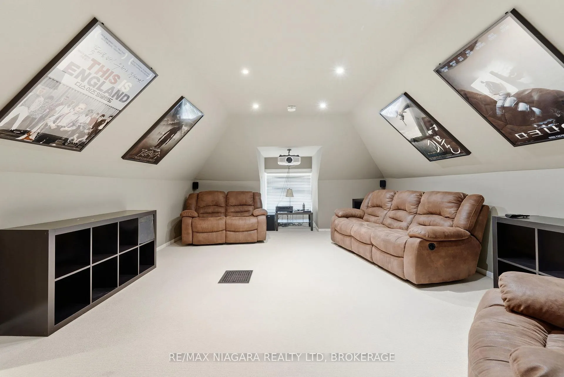 Photo 33 of 4887 Crysler Avenue, Niagara Falls, Downtown — HOMEH