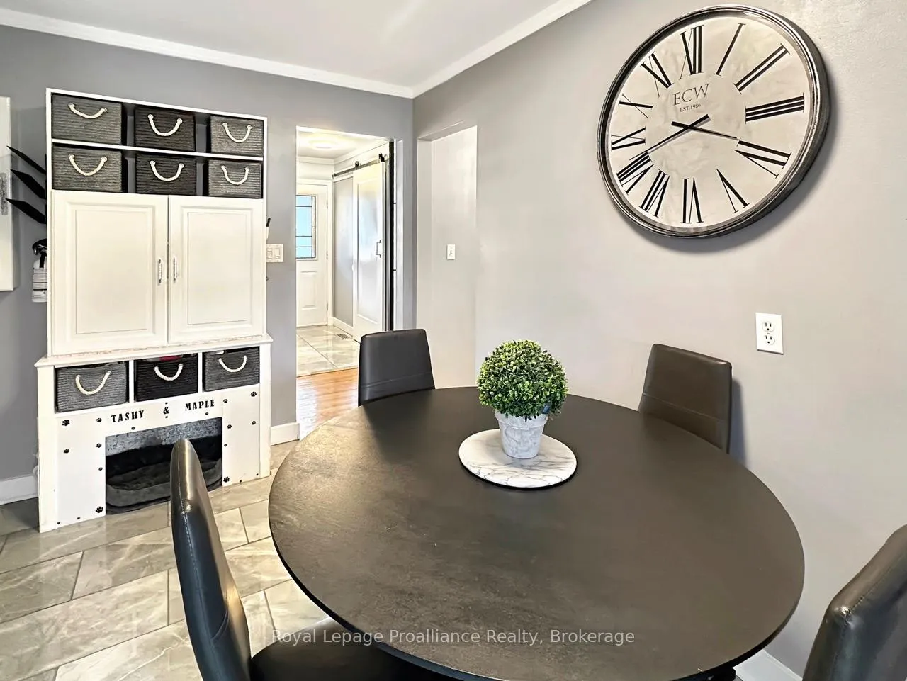 Photo 8 of 10 Chown Crescent, Belleville, Belleville Ward — HOMEH