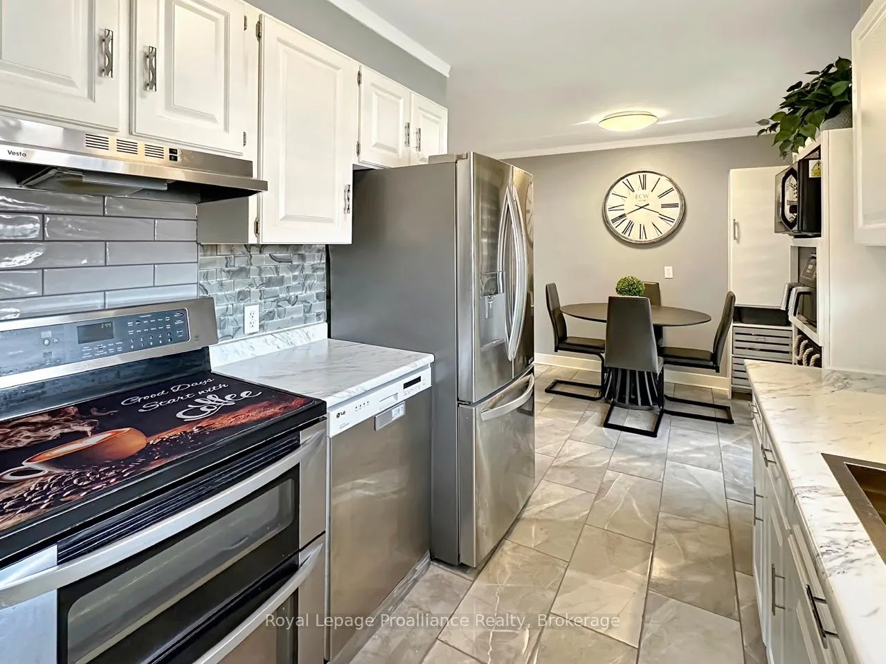 Photo 10 of 10 Chown Crescent, Belleville, Belleville Ward — HOMEH