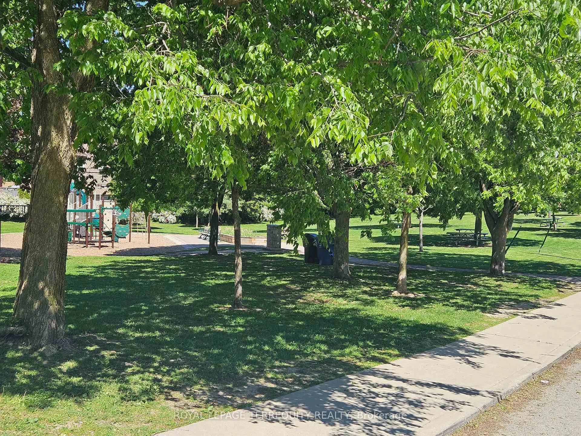 Photo 15 of Unit 3, 450 Arlington Avenue, Toronto, Humewood-Cedarvale — HOMEH