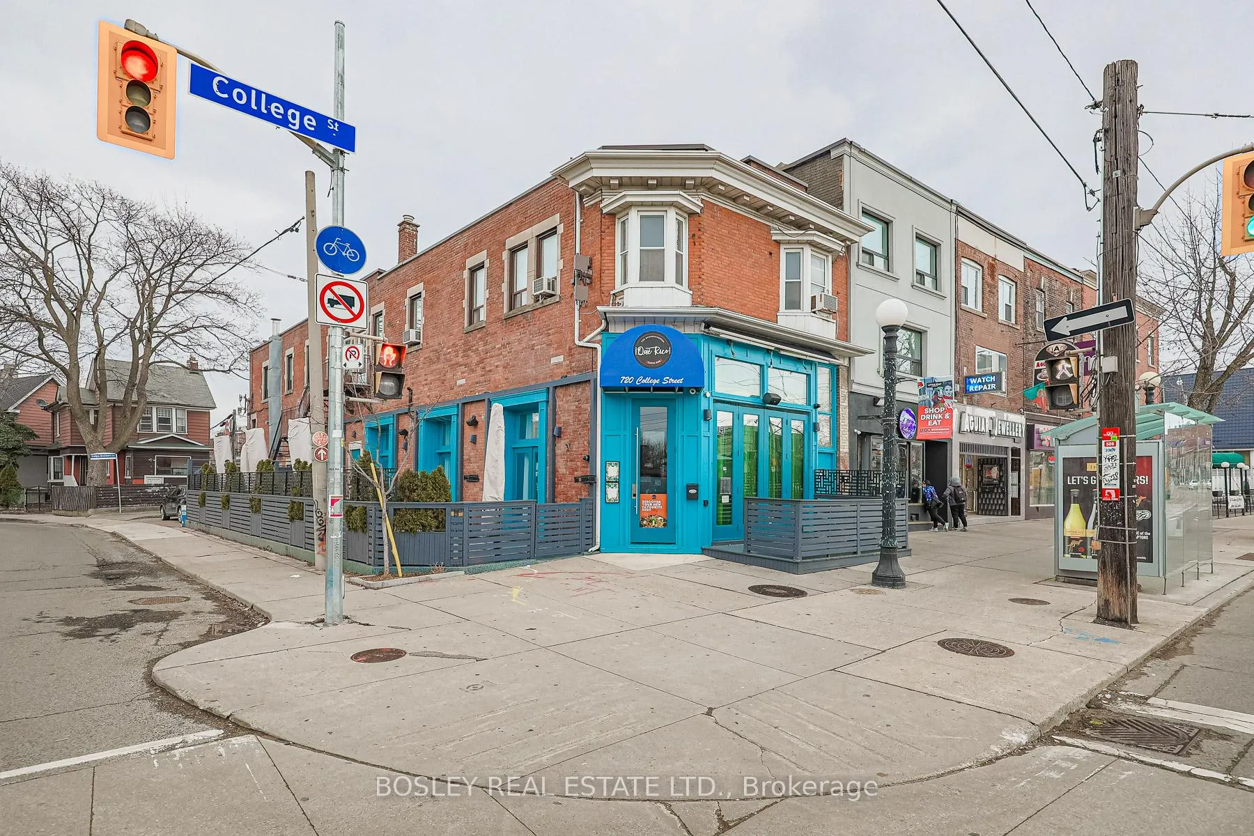 Photo 2 of 413 Crawford Street, Toronto, Trinity-Bellwoods — HOMEH