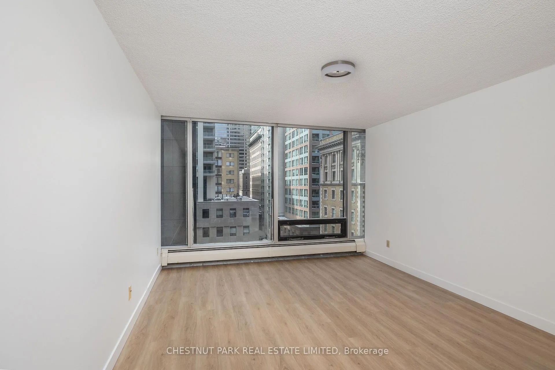 Photo 4 of Unit 1006, 30 Wellington Street E, Toronto, Church-Yonge Corridor — HOMEH