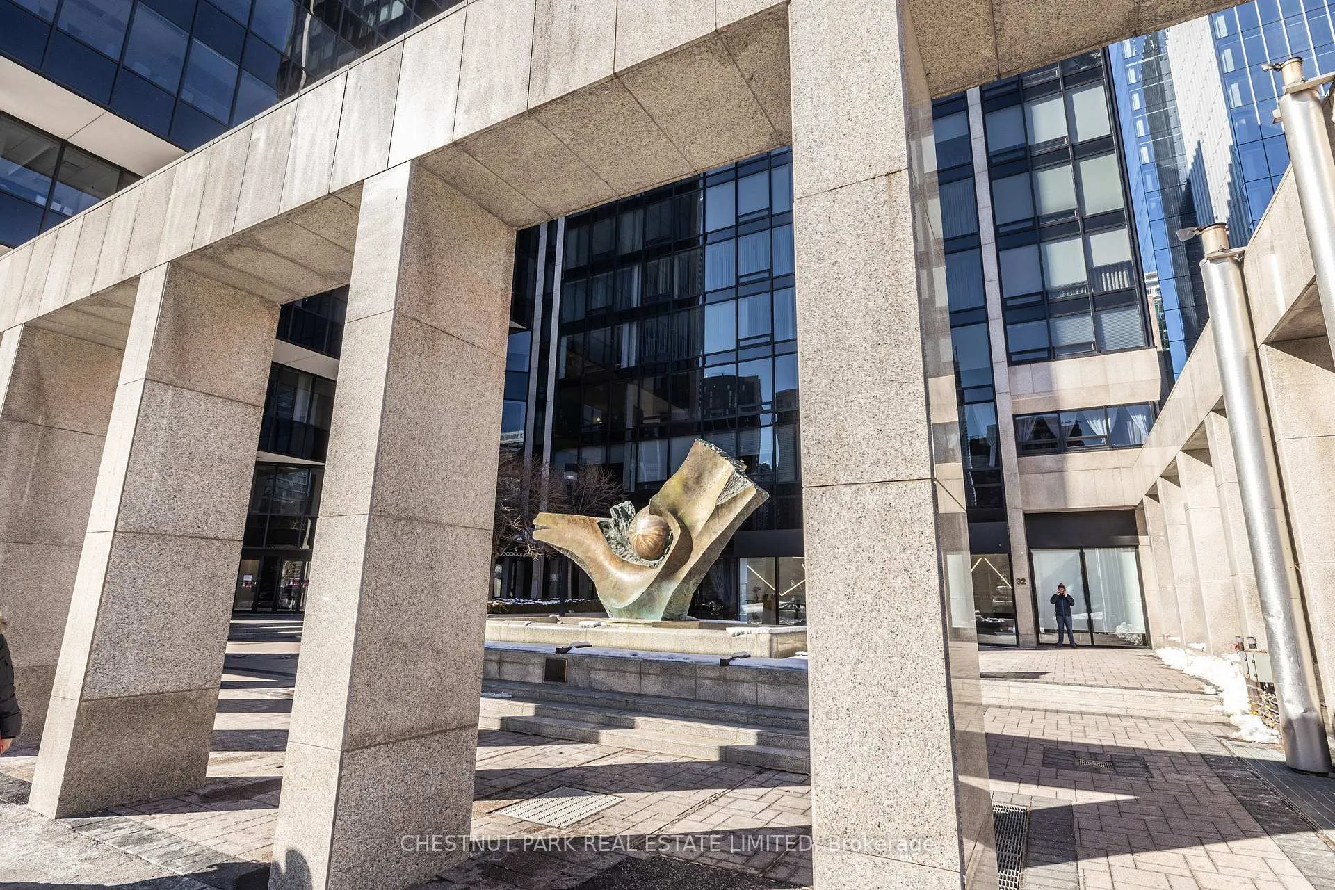 Photo 32 of Unit 1006, 30 Wellington Street E, Toronto, Church-Yonge Corridor — HOMEH