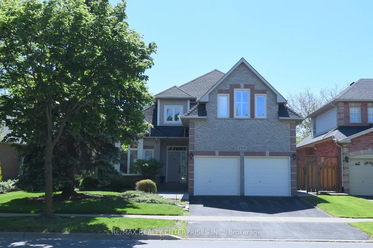 Front of 2158 Country Club Drive