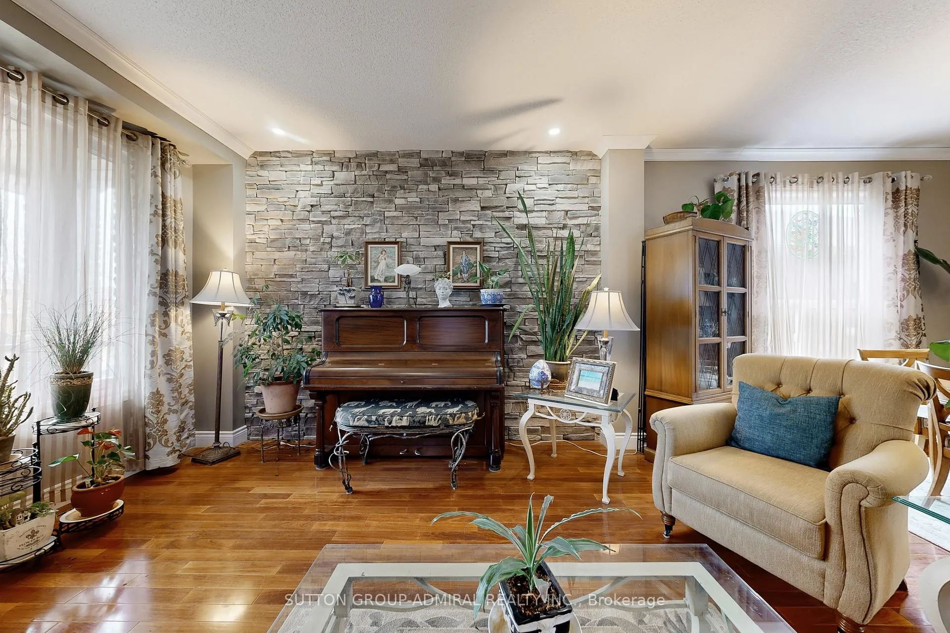 Photo 7 of Unit Upper, 32 Stephanie Lane, Barrie, Painswick South — HOMEH