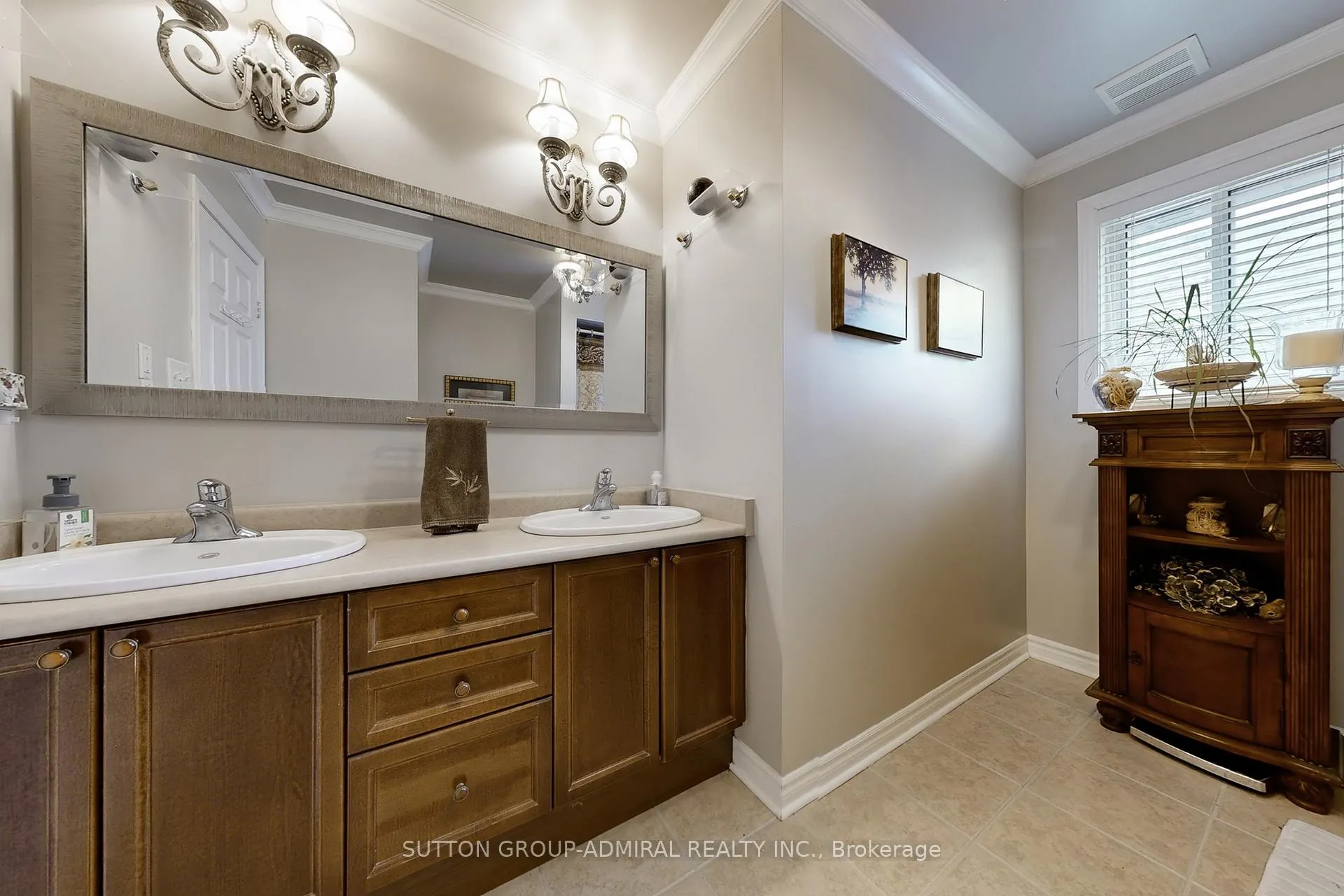 Photo 35 of Unit Upper, 32 Stephanie Lane, Barrie, Painswick South — HOMEH