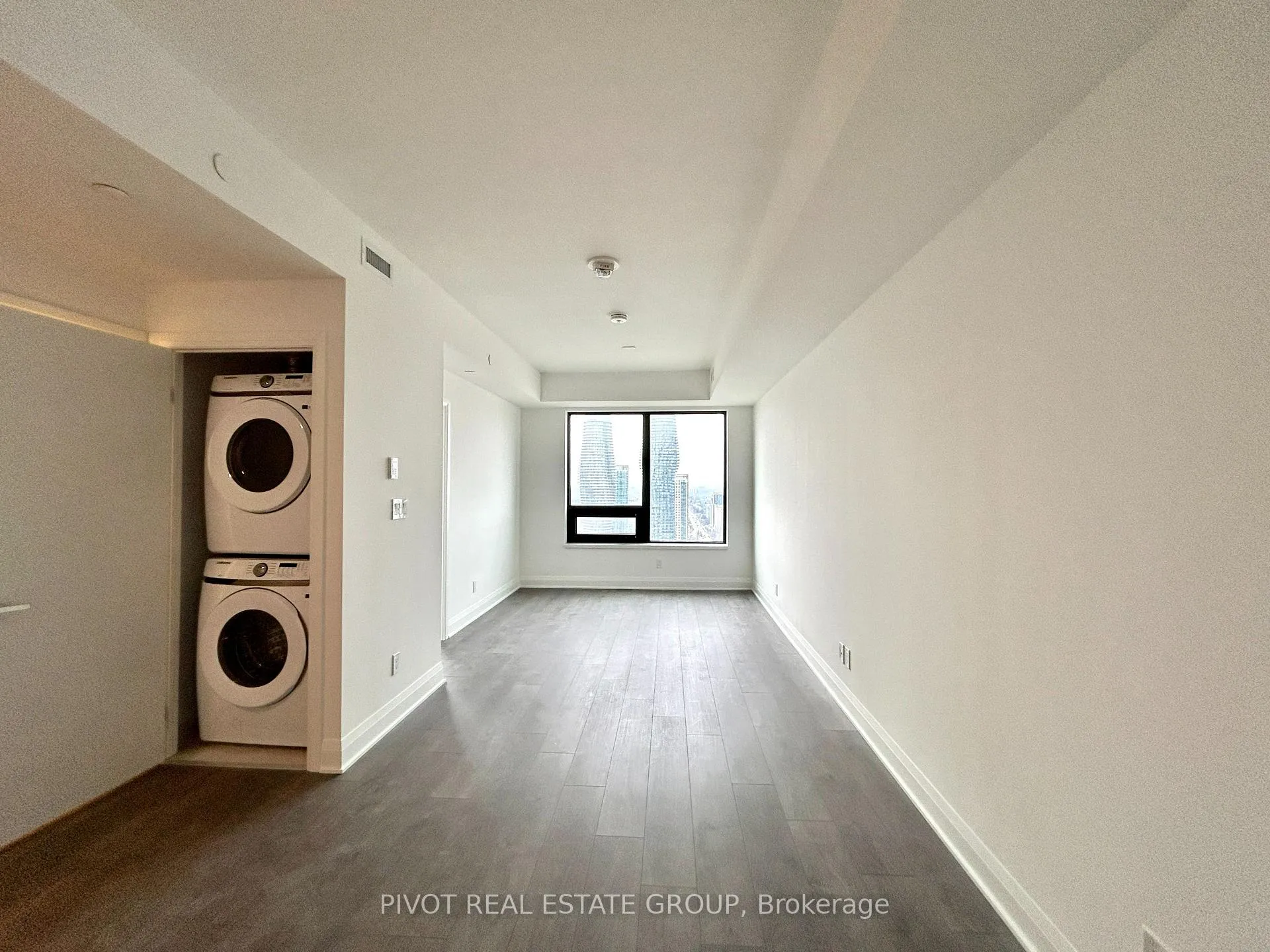 Photo 7 of Unit 3011, 2 Erskine Road, Mississauga, City Centre — HOMEH