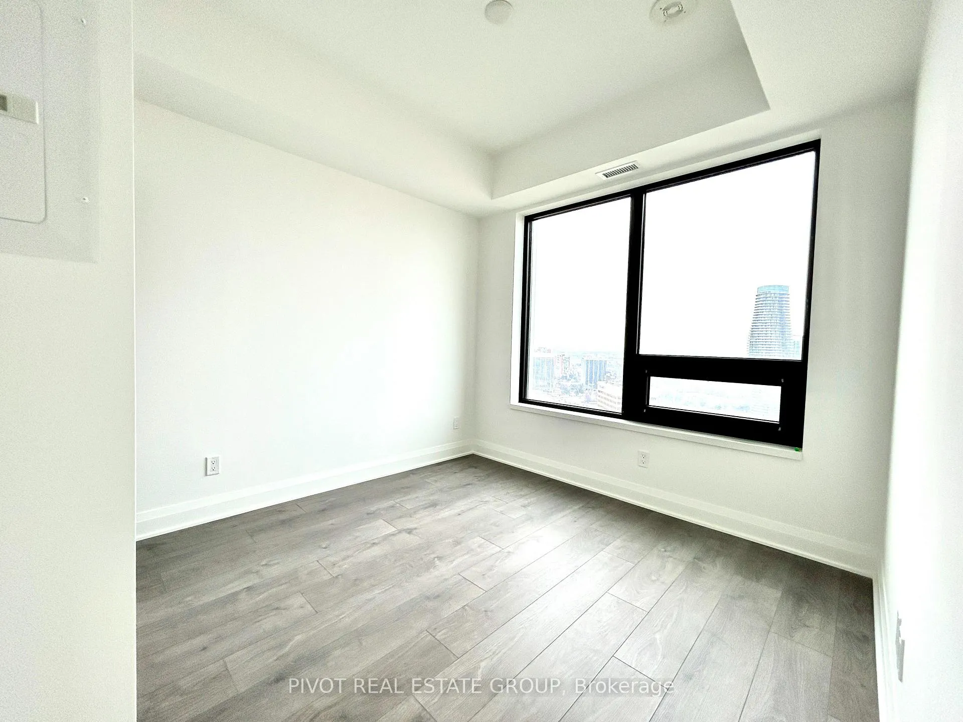 Photo 9 of Unit 3011, 2 Erskine Road, Mississauga, City Centre — HOMEH