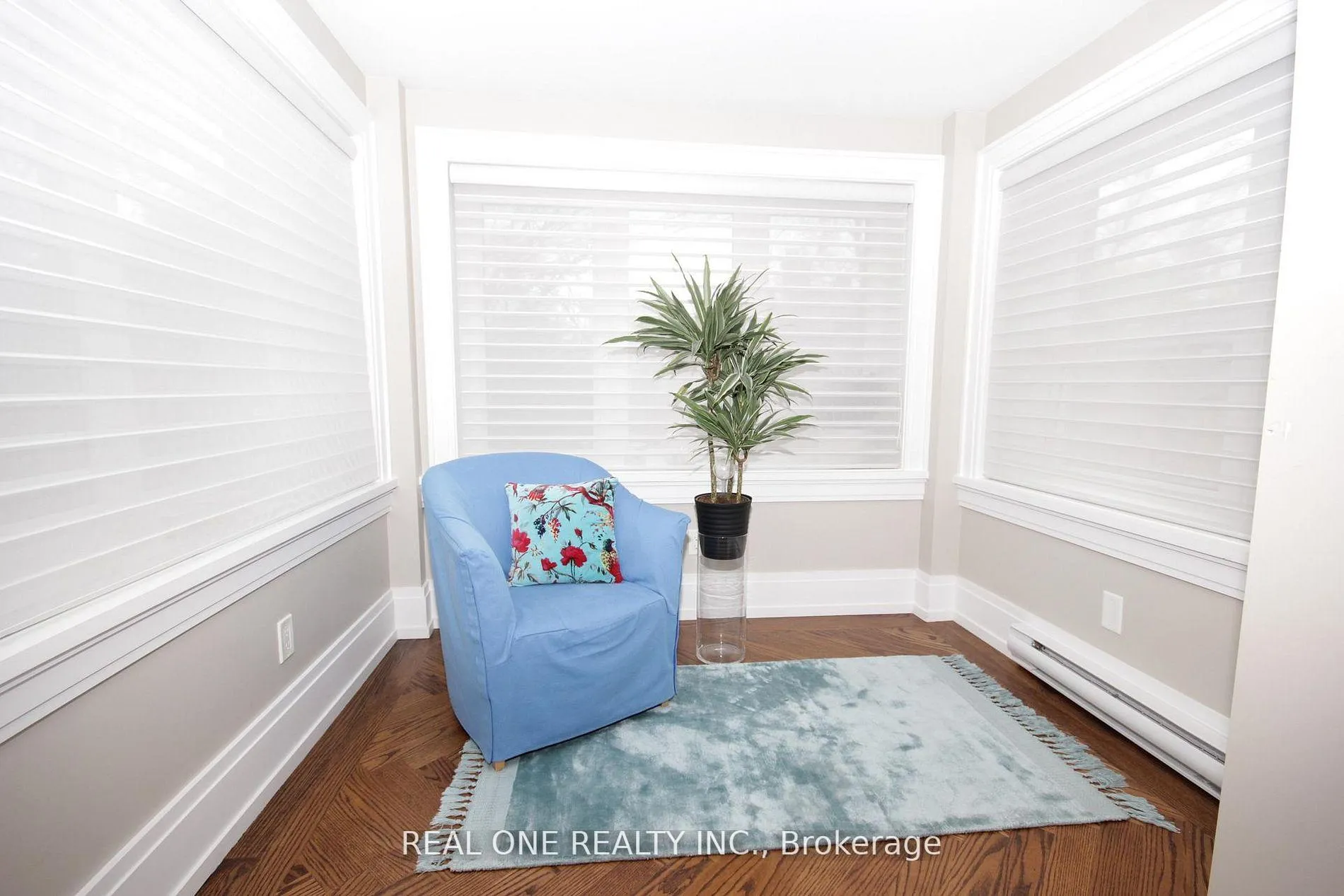 Photo 12 of 36 Binscarth Road, Toronto, Rosedale-Moore Park — HOMEH