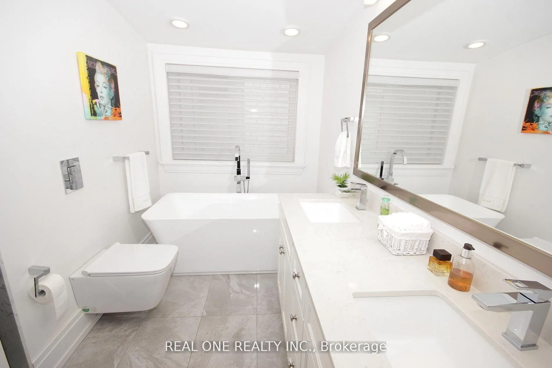 Photo 14 of 36 Binscarth Road, Toronto, Rosedale-Moore Park — HOMEH