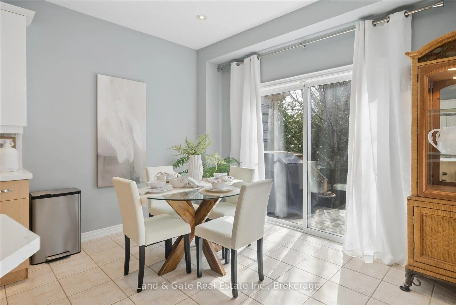 Photo 15 of 1329 Coldstream Drive, Oshawa, Taunton — HOMEH
