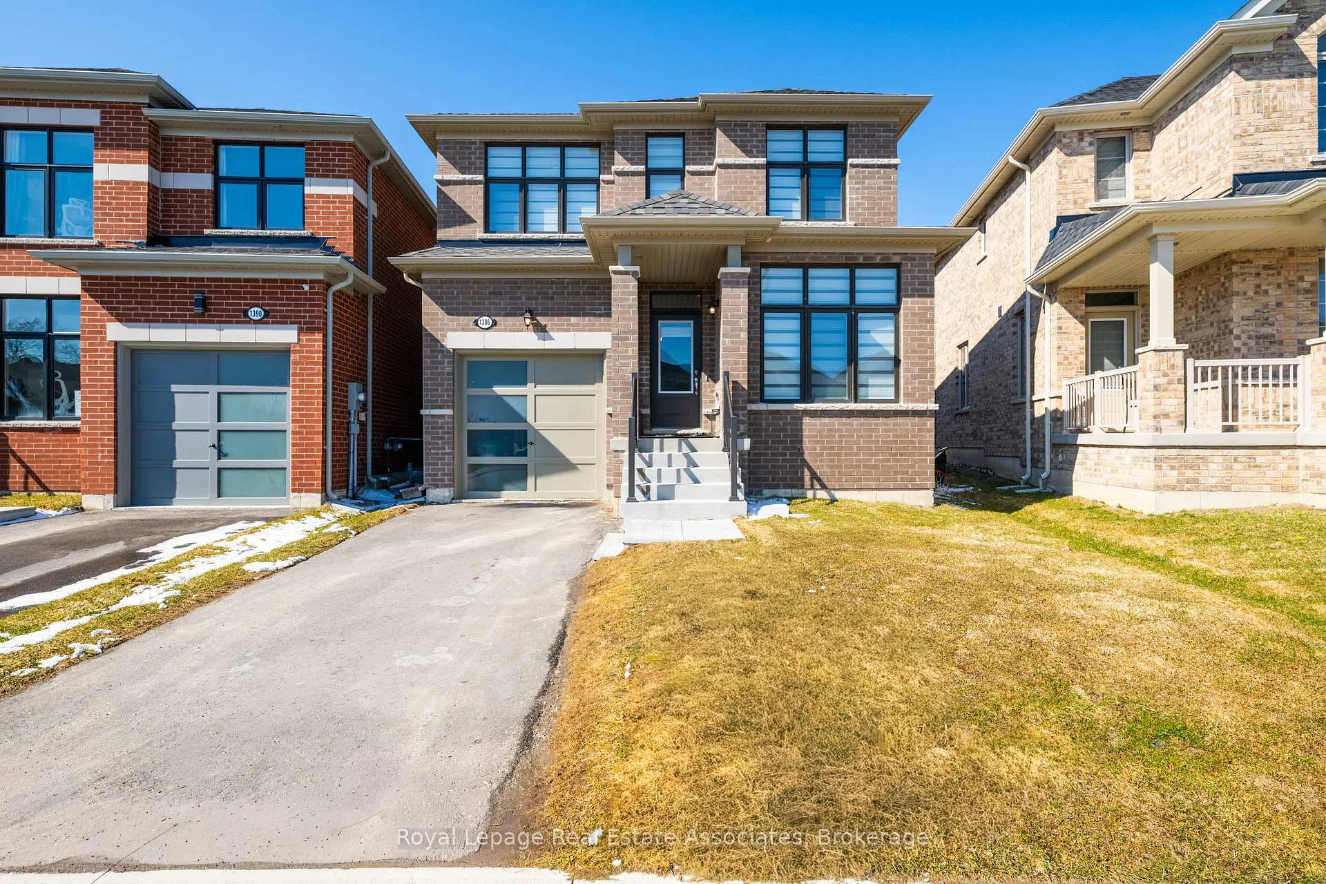 Photo 1 of 1386 Davis Loop, Innisfil, Lefroy — HOMEH