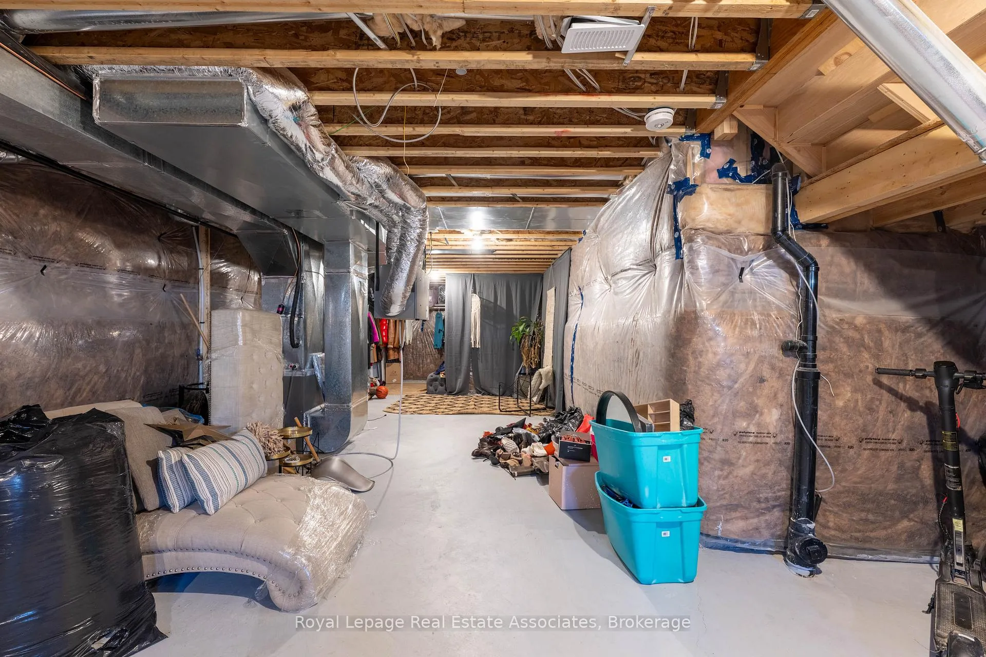 Photo 38 of 1386 Davis Loop, Innisfil, Lefroy — HOMEH