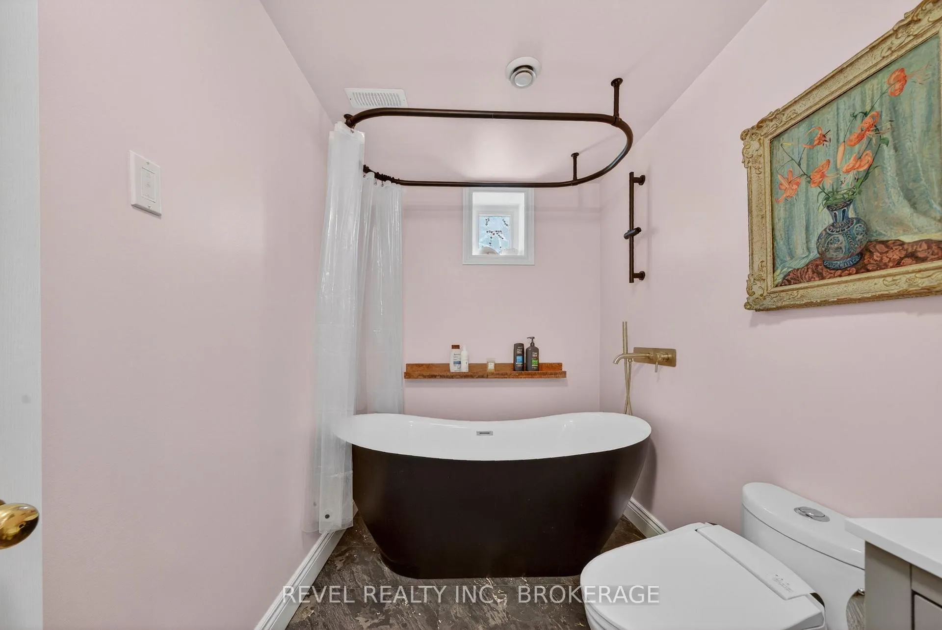Photo 33 of 1142 Coverdale Drive, Kingston, City Southwest — HOMEH