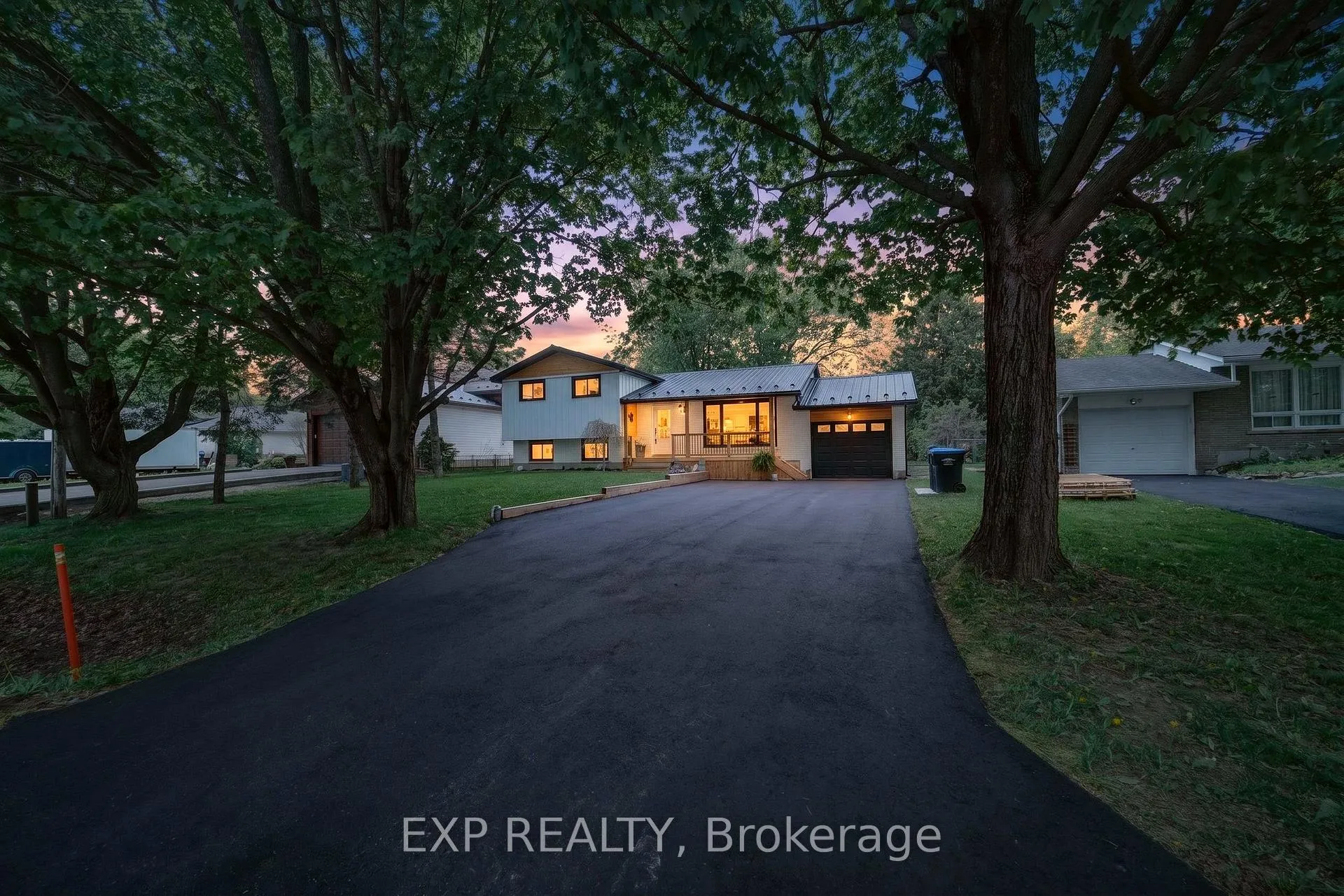 Photo 2 of 92 Mary Street, Clearview, Creemore — HOMEH