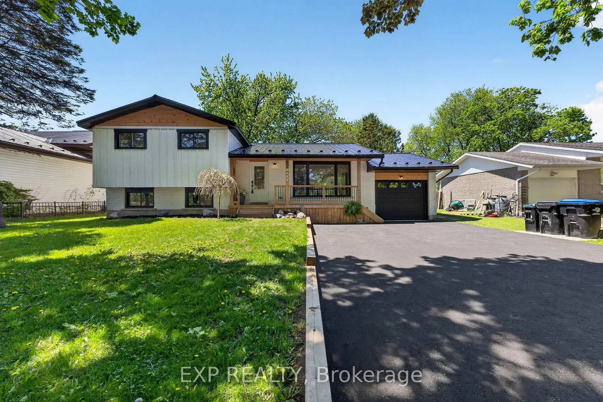 Photo 4 of 92 Mary Street, Clearview, Creemore — HOMEH