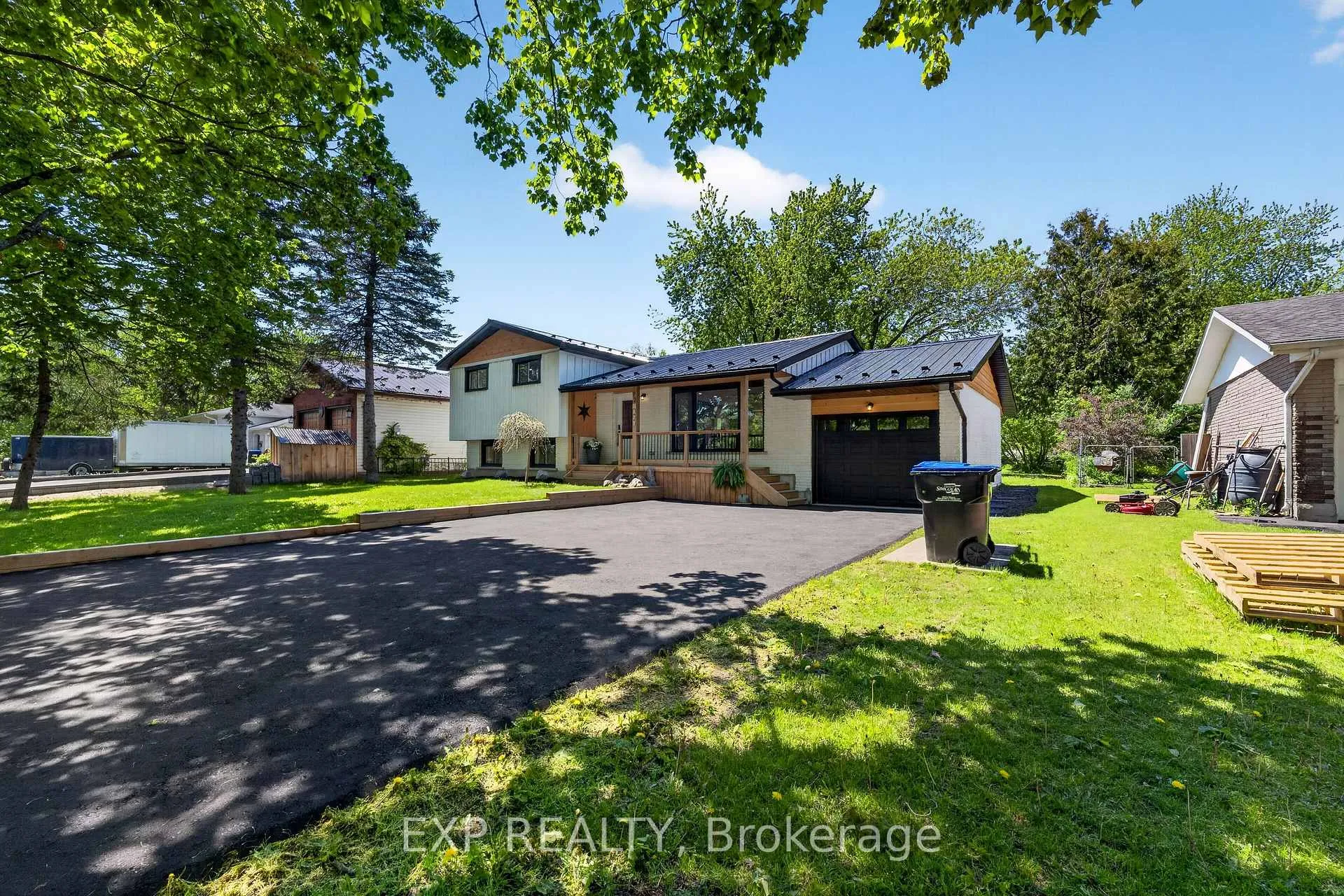 Photo 5 of 92 Mary Street, Clearview, Creemore — HOMEH