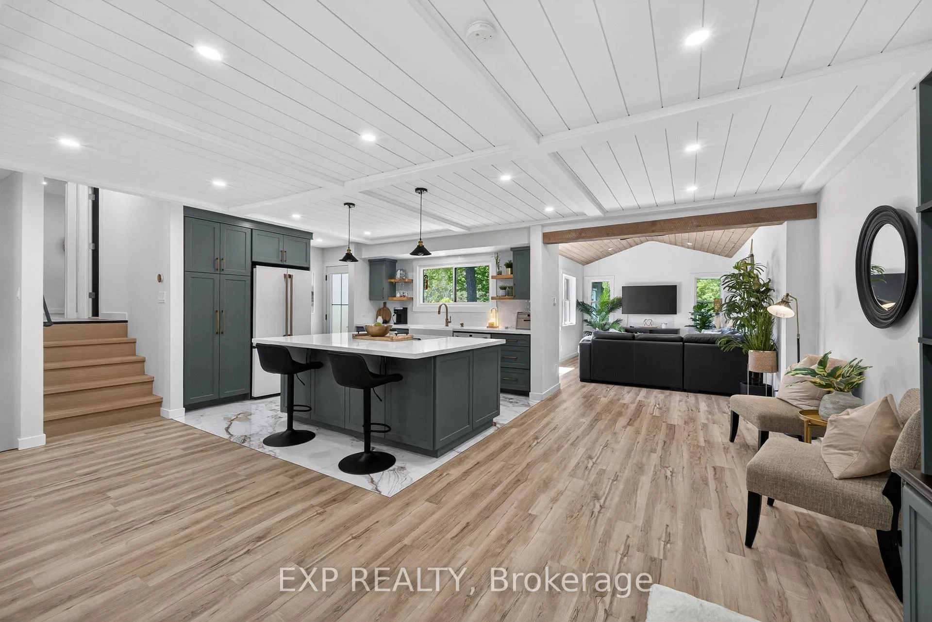 Photo 18 of 92 Mary Street, Clearview, Creemore — HOMEH