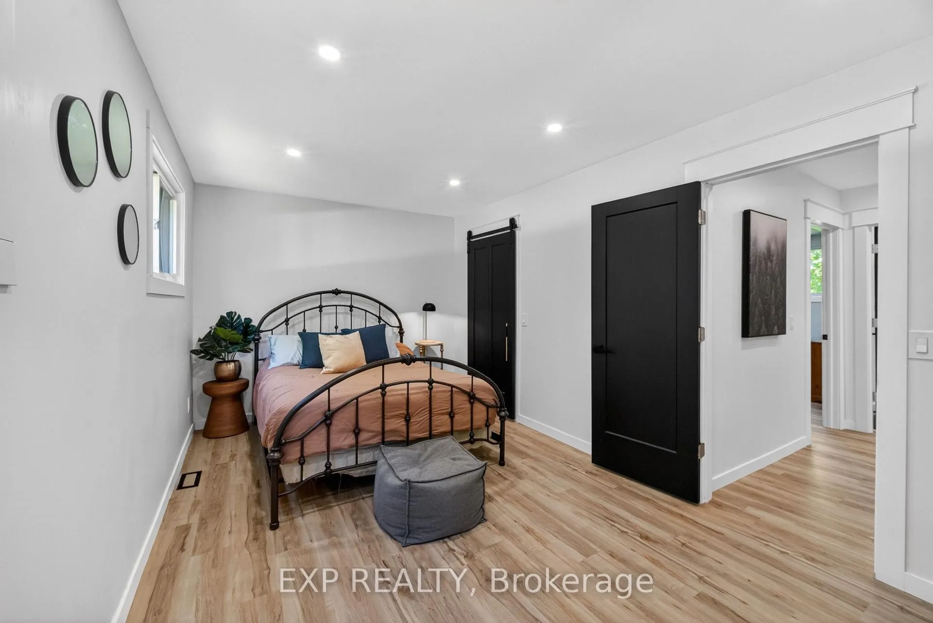 Photo 26 of 92 Mary Street, Clearview, Creemore — HOMEH
