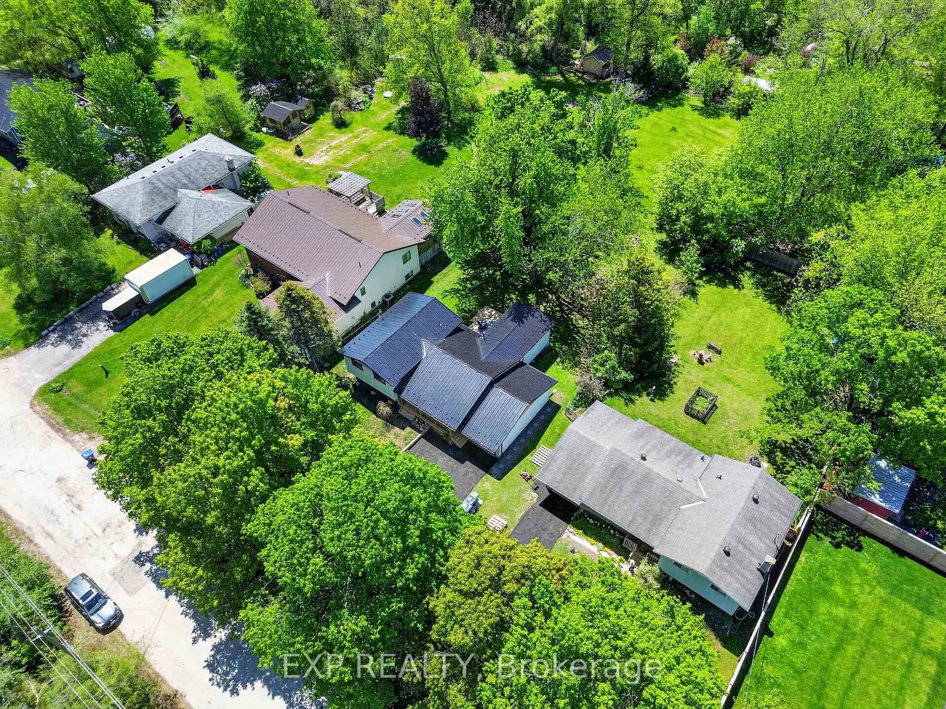 Photo 43 of 92 Mary Street, Clearview, Creemore — HOMEH