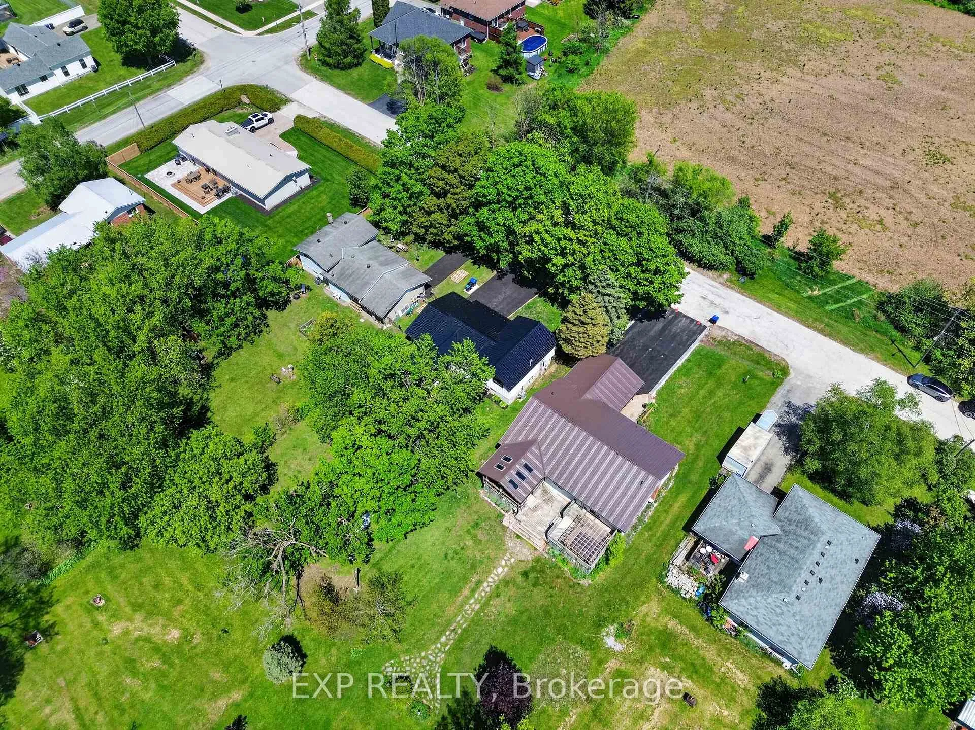 Photo 48 of 92 Mary Street, Clearview, Creemore — HOMEH