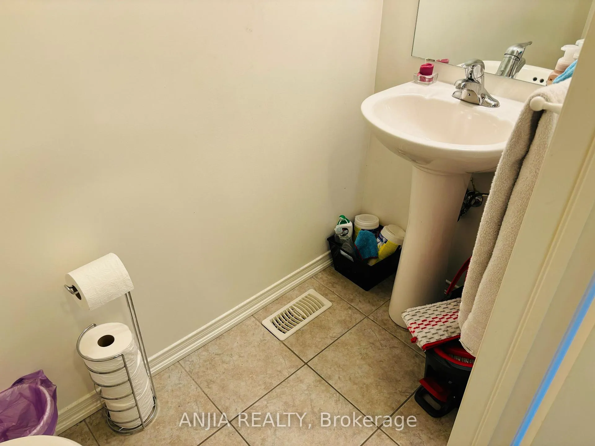 Photo 7 of 169 Dance Act Avenue, Oshawa, Windfields — HOMEH