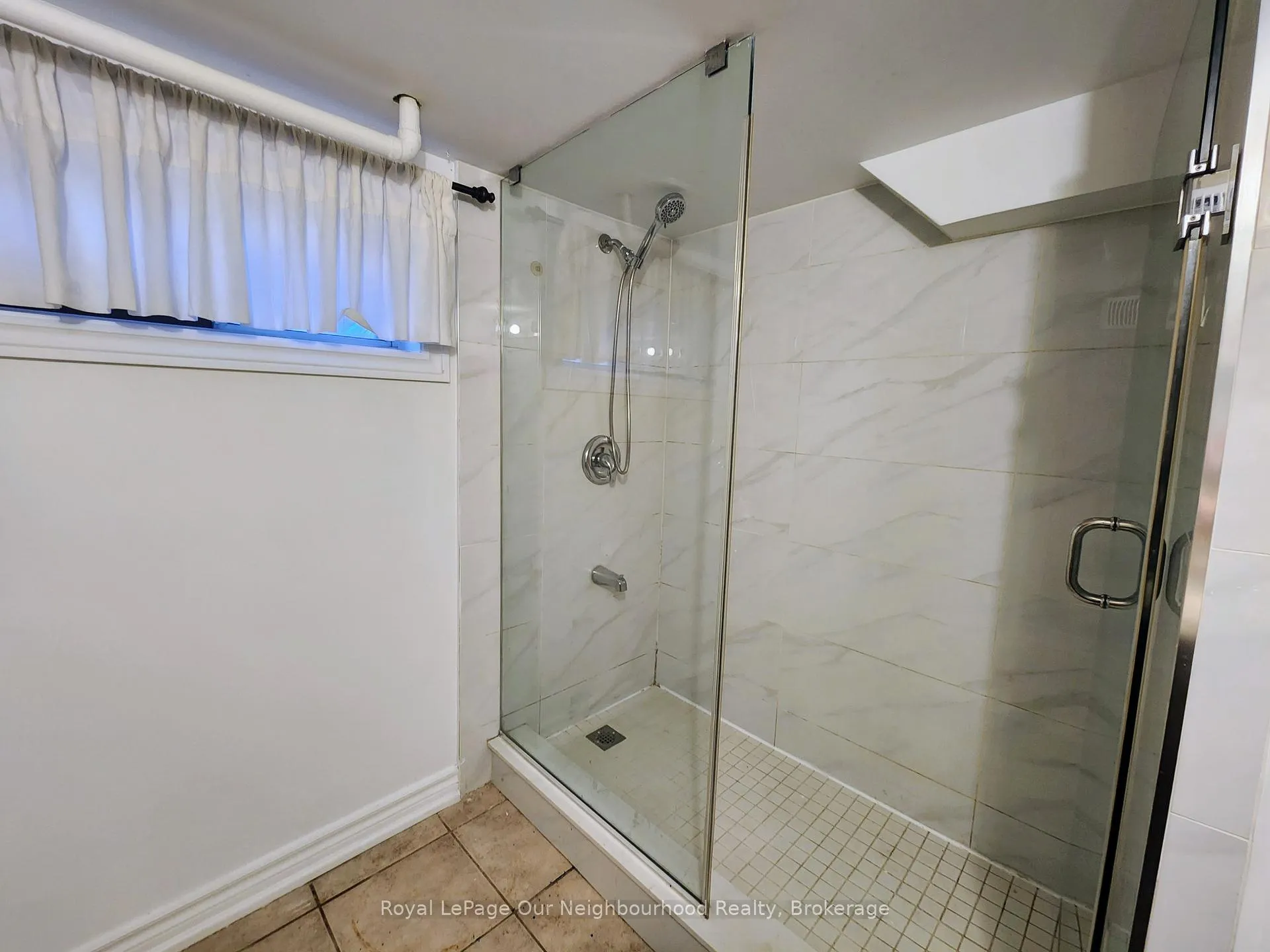 Photo 4 of Unit Lower, 225 Fourth Avenue, Oshawa, Lakeview — HOMEH