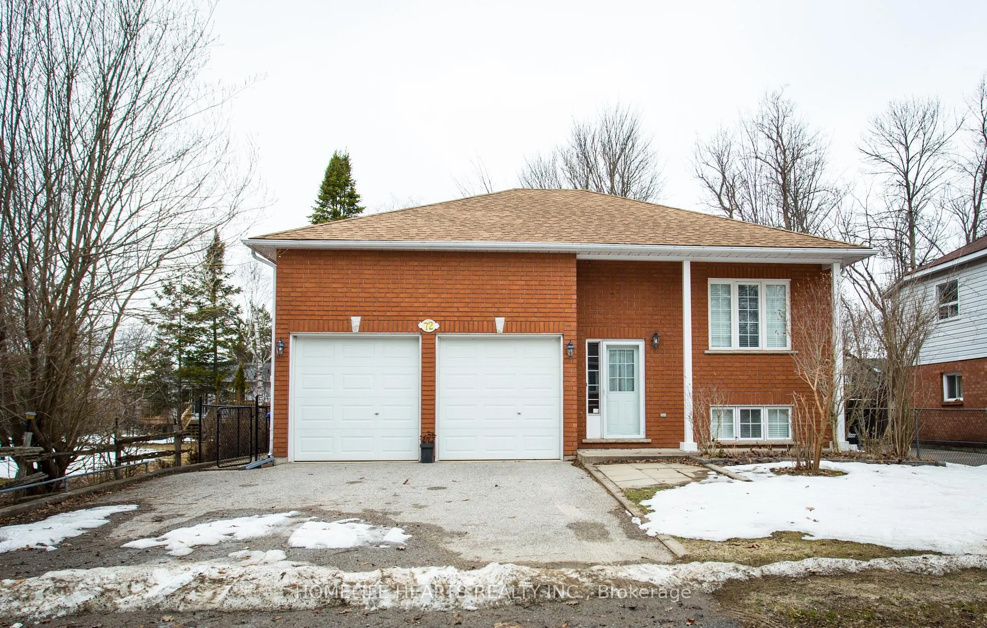 Photo 1 of 72 Forest Avenue N, Wasaga Beach — HOMEH