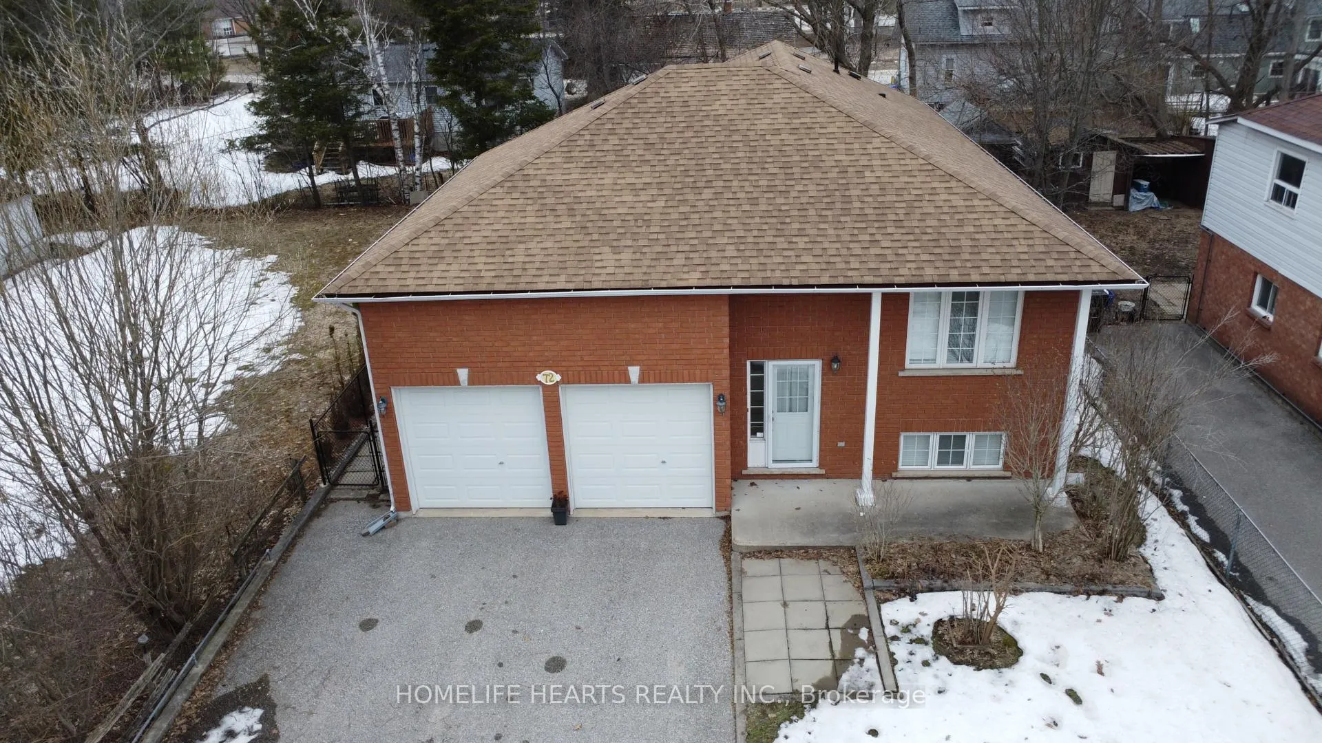 Photo 4 of 72 Forest Avenue N, Wasaga Beach — HOMEH