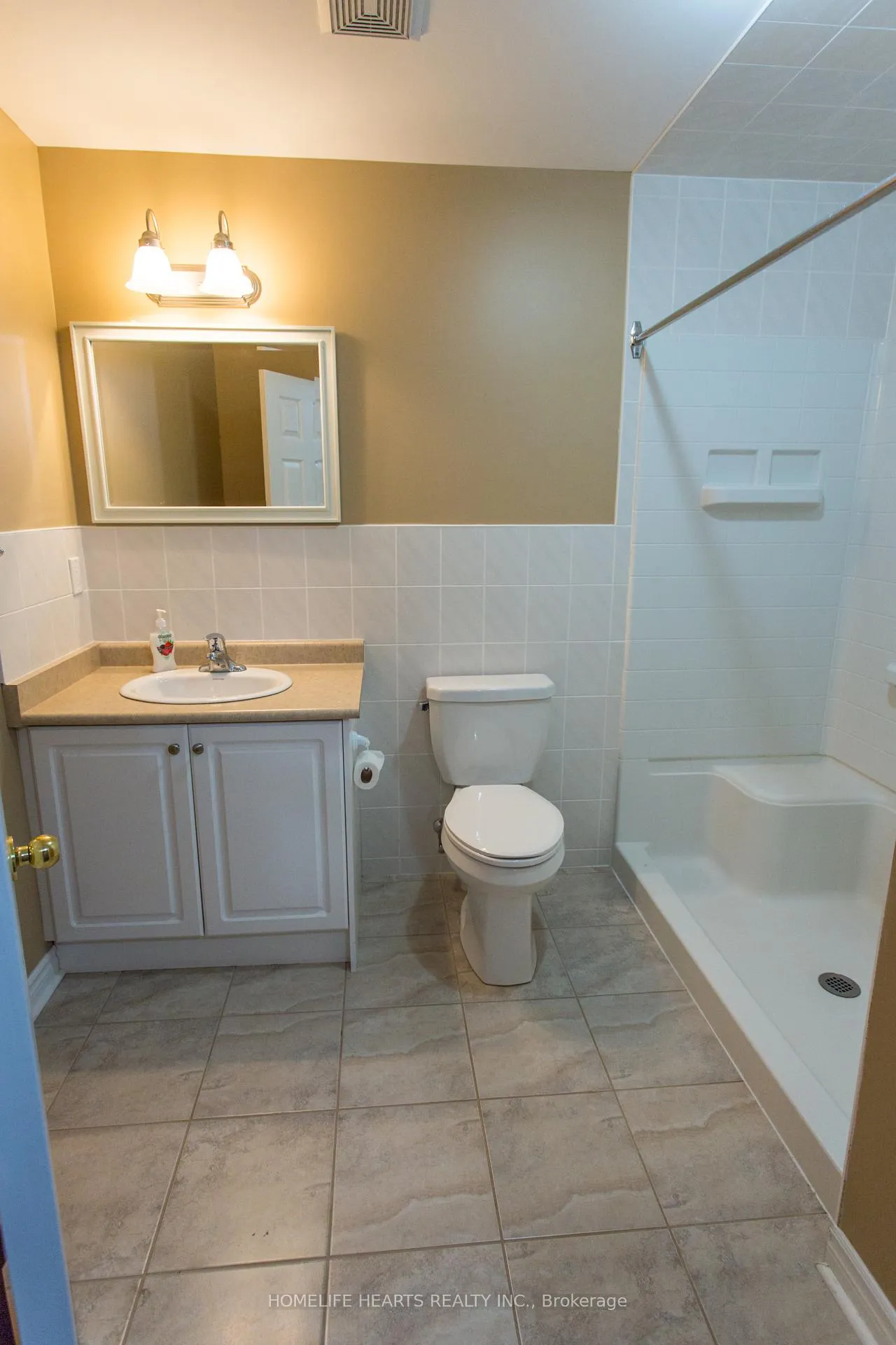 Photo 15 of 72 Forest Avenue N, Wasaga Beach — HOMEH