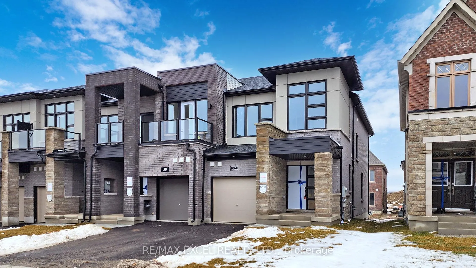 Photo 2 of 52 Harvey Bunker Crescent, Markham, Angus Glen — HOMEH