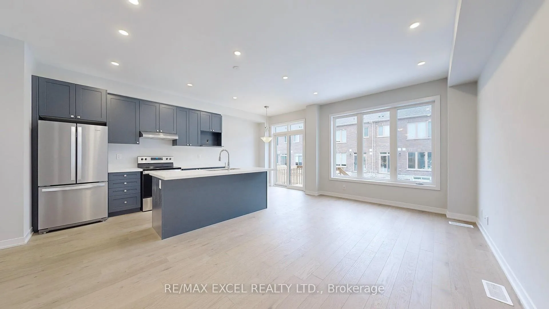 Photo 3 of 52 Harvey Bunker Crescent, Markham, Angus Glen — HOMEH