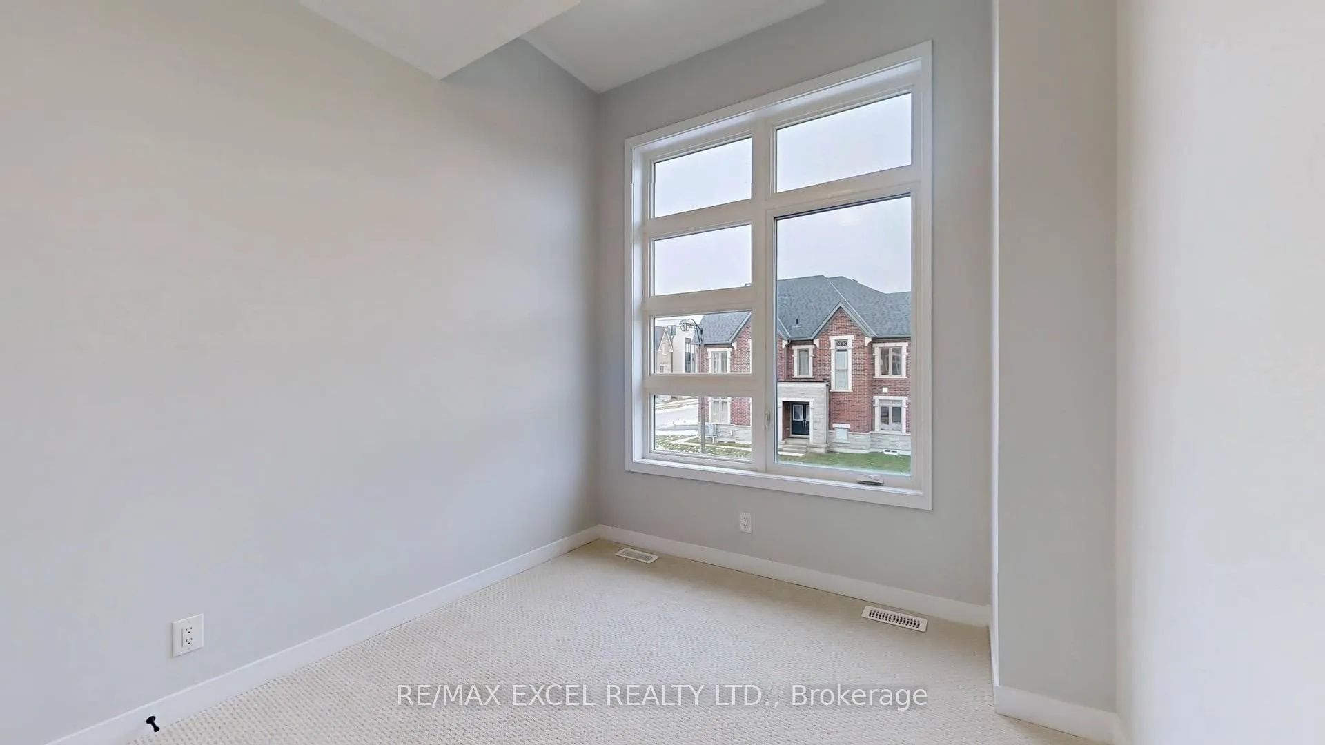 Photo 10 of 52 Harvey Bunker Crescent, Markham, Angus Glen — HOMEH