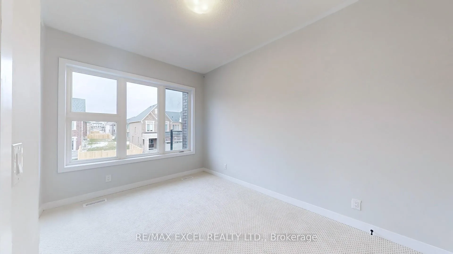 Photo 11 of 52 Harvey Bunker Crescent, Markham, Angus Glen — HOMEH