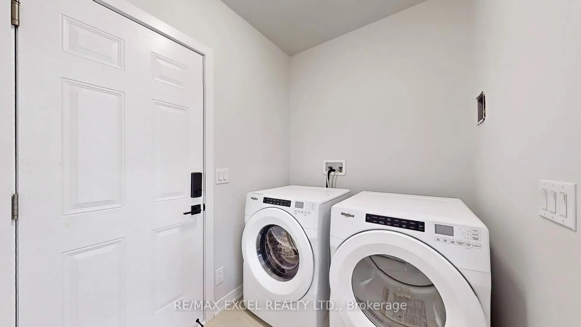 Photo 14 of 52 Harvey Bunker Crescent, Markham, Angus Glen — HOMEH