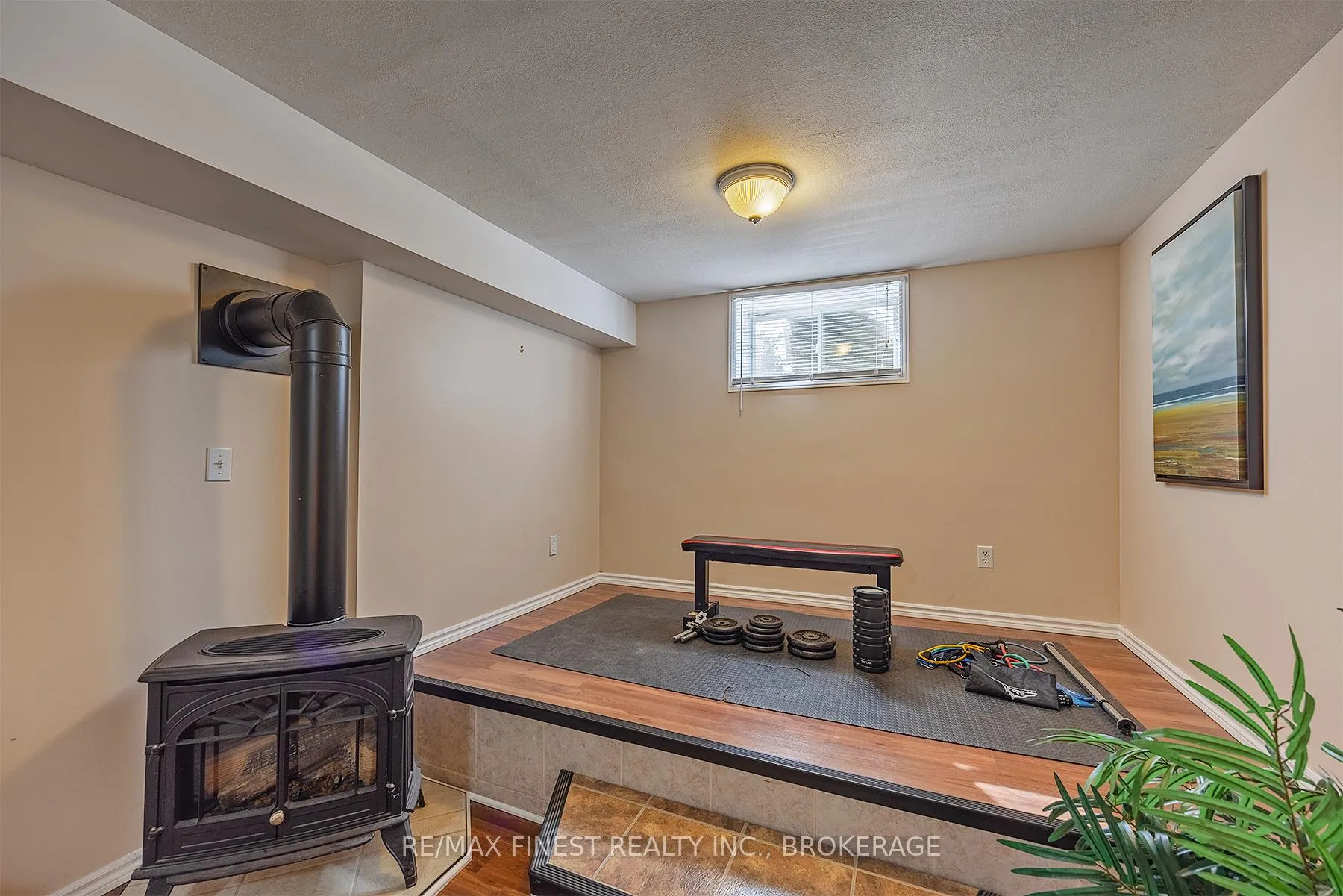 Photo 34 of 1256 Brackenwood Crescent, Kingston, City Northwest — HOMEH