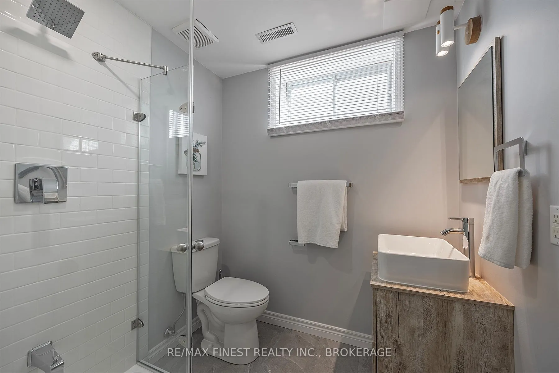 Photo 36 of 1256 Brackenwood Crescent, Kingston, City Northwest — HOMEH