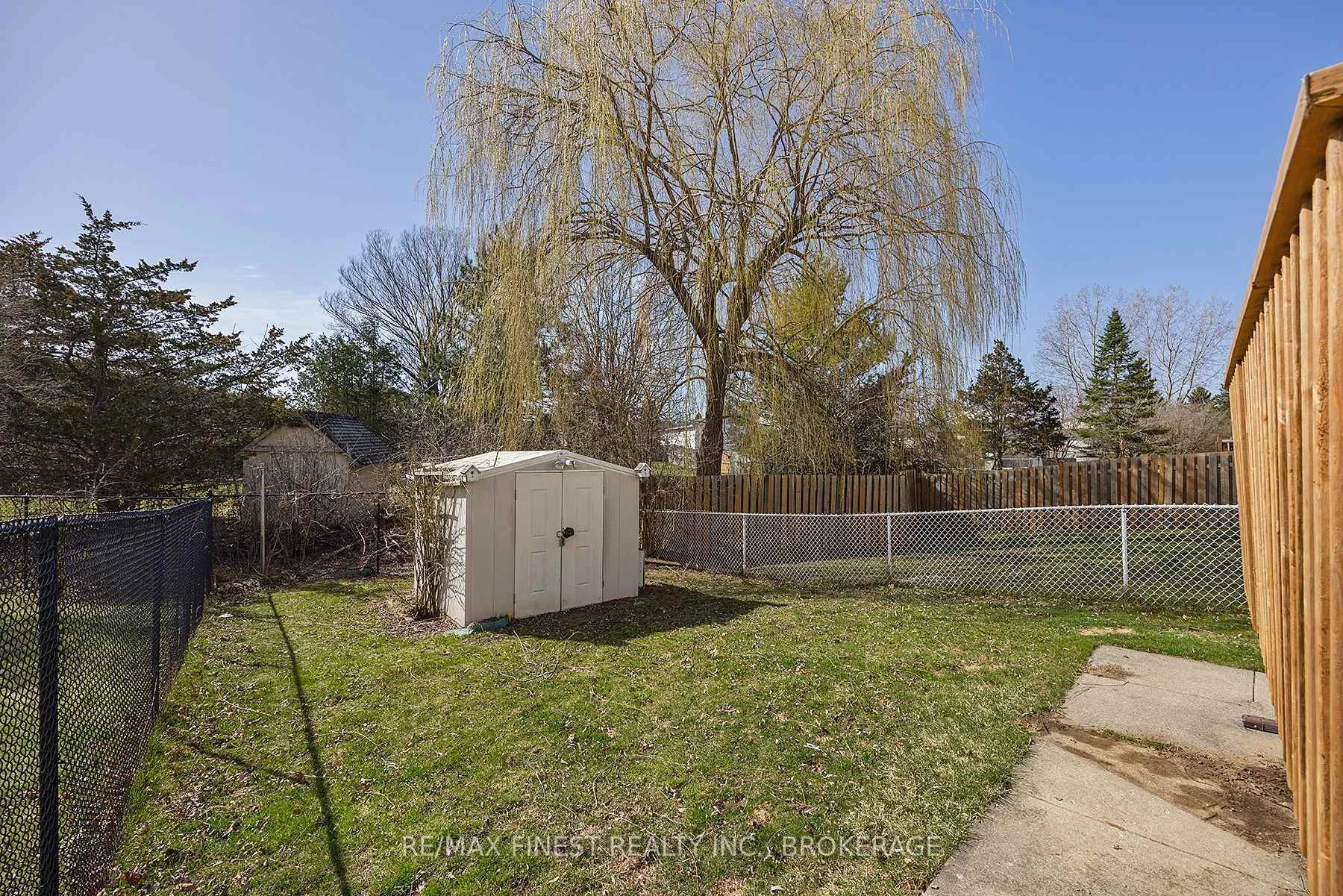 Photo 43 of 1256 Brackenwood Crescent, Kingston, City Northwest — HOMEH